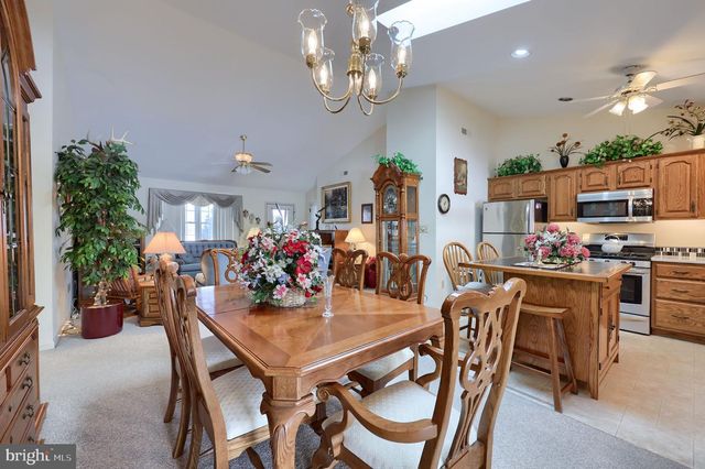 1 THORNDALE DR, Myerstown, PA 17067