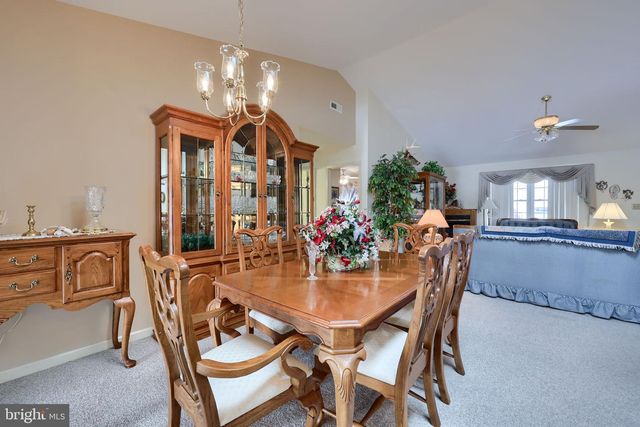 1 THORNDALE DR, Myerstown, PA 17067