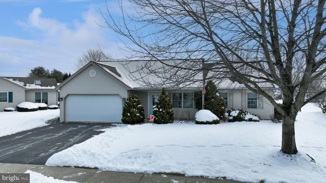 1 THORNDALE DR, Myerstown, PA 17067