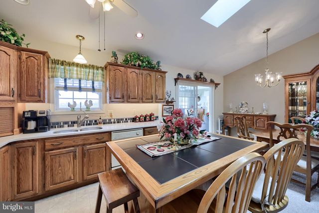 1 THORNDALE DR, Myerstown, PA 17067