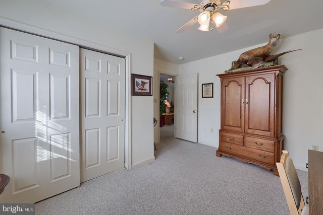 1 THORNDALE DR, Myerstown, PA 17067