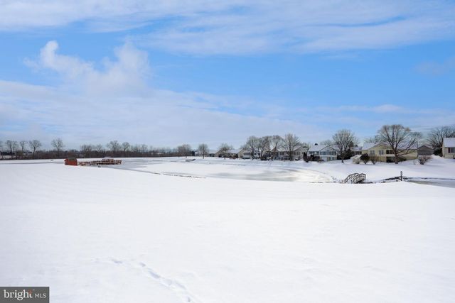 1 THORNDALE DR, Myerstown, PA 17067