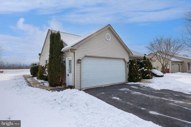 1 THORNDALE DR, Myerstown, PA 17067