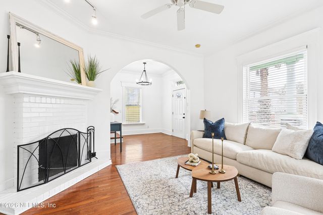 1855 MARKET Street N, Jacksonville, FL 32206