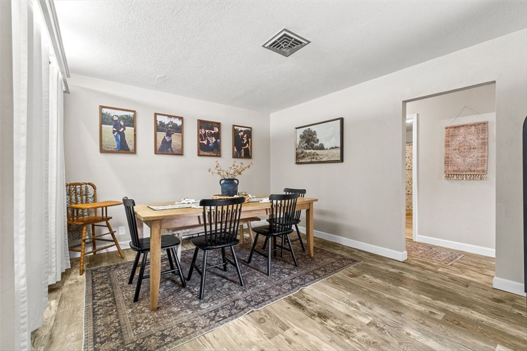 708 E Main St, Sinton, TX 78387 — photo 4