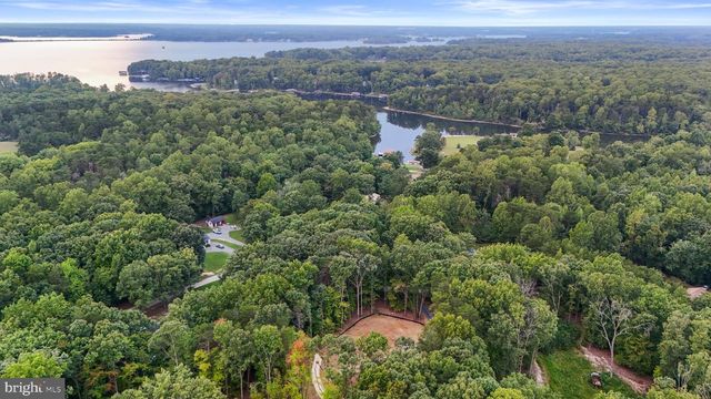 2803 AMY DR, Bumpass, VA 23024