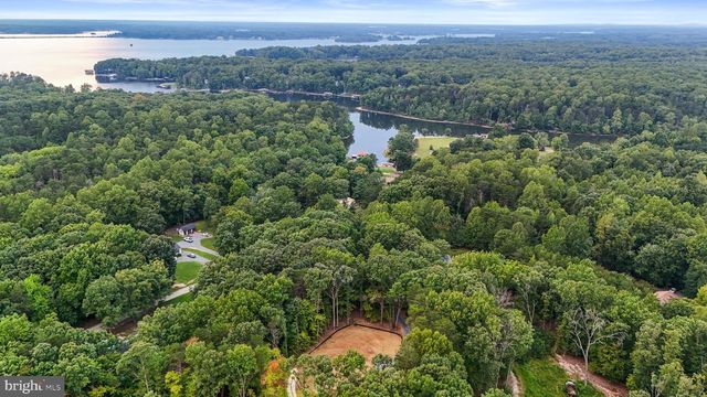 2803 AMY DR, Bumpass, VA 23024