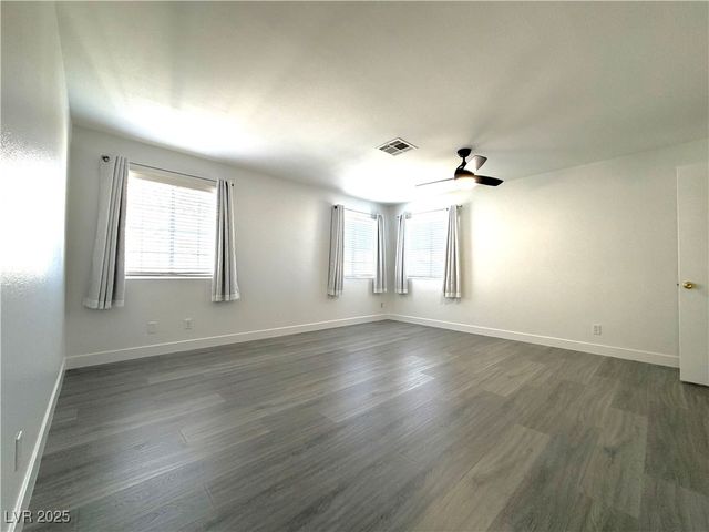 9449 Amber Valley Lane, Las Vegas, NV 89134