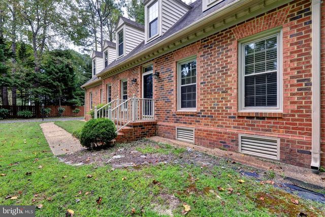 114 GREENWAY CIR, Williamsburg, VA 23188