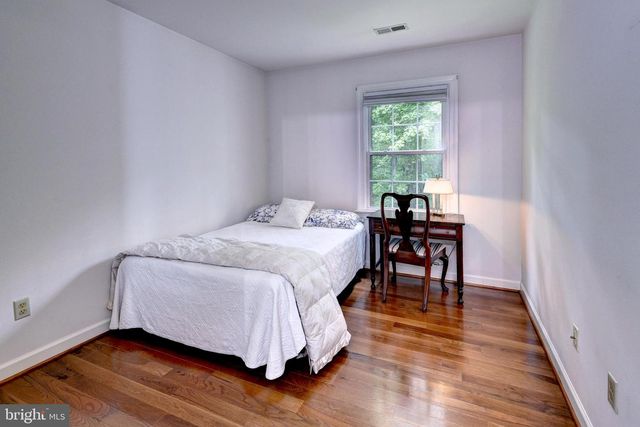 114 GREENWAY CIR, Williamsburg, VA 23188