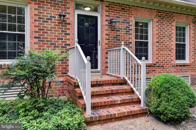 114 GREENWAY CIR, Williamsburg, VA 23188