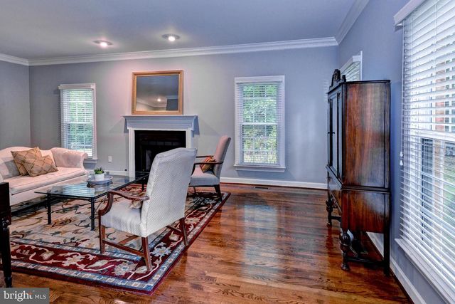 114 GREENWAY CIR, Williamsburg, VA 23188