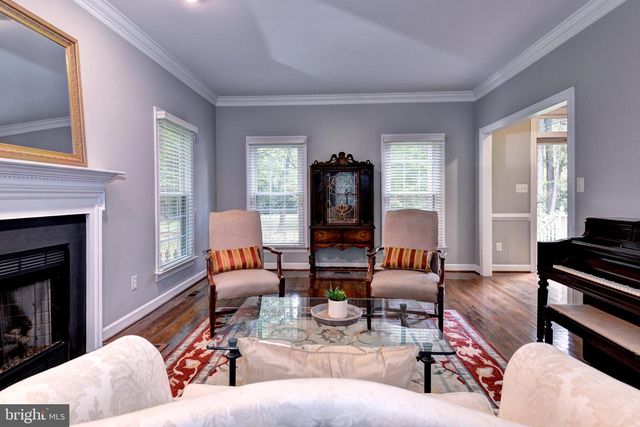 114 GREENWAY CIR, Williamsburg, VA 23188