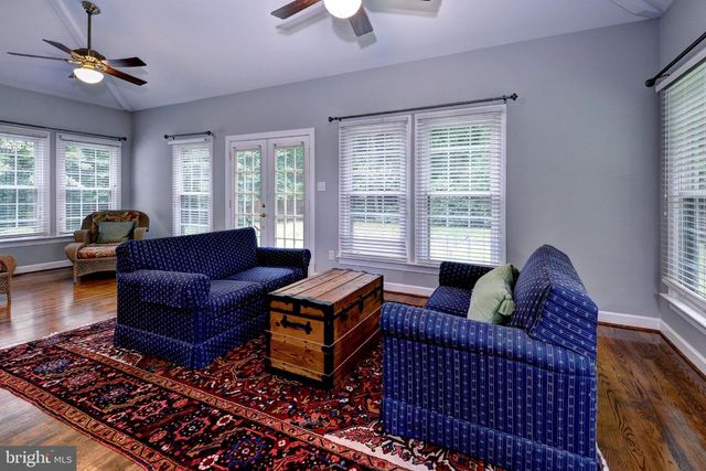 114 GREENWAY CIR, Williamsburg, VA 23188