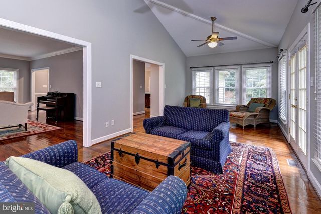 114 GREENWAY CIR, Williamsburg, VA 23188