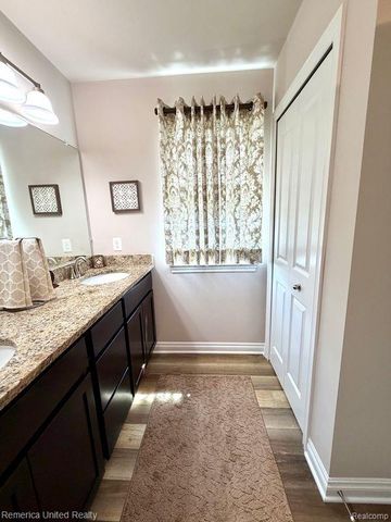 952 Preserve Lane, White Lake Charter Township, MI 48386