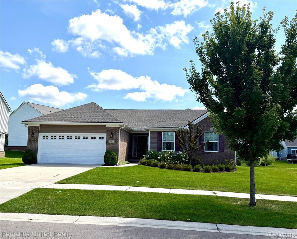 952 Preserve Lane, White Lake Charter Township, MI 48386