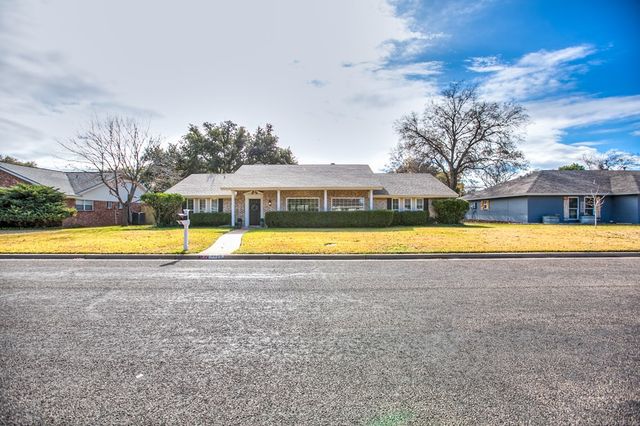 3005 Briargrove Lane, San Angelo, TX 76904