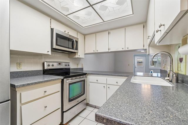 2131 RIDGE ROAD S 99, Largo, FL 33778