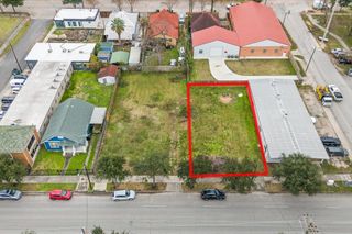 6 N Sampson Street, Houston, TX 77003