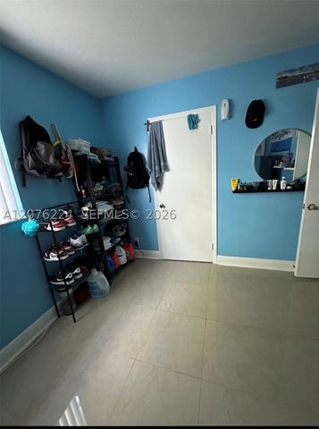 607 NW 42nd St, Oakland Park, FL 33309