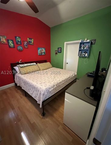 607 NW 42nd St, Oakland Park, FL 33309