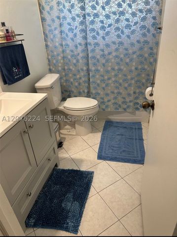 607 NW 42nd St, Oakland Park, FL 33309