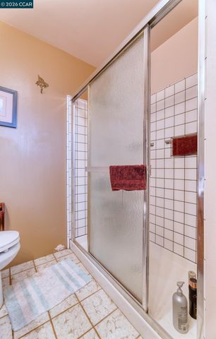 457 Gilda Ave, Martinez, CA 94553