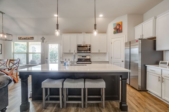 3113 Arbor View Drive, Burleson, TX 76028