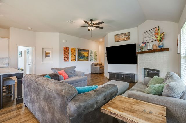 3113 Arbor View Drive, Burleson, TX 76028