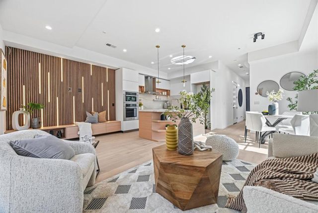 412 Gabilan Street, Los Altos, CA 94022