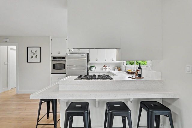 20025 Cedar Tree Lane, Cupertino, CA 95014