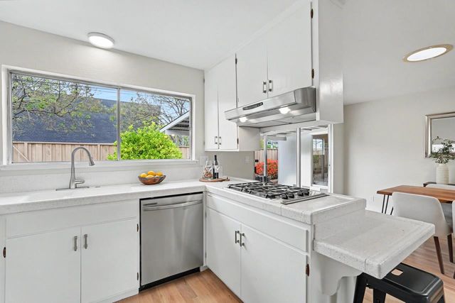 20025 Cedar Tree Lane, Cupertino, CA 95014