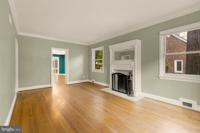 4323 WOODBERRY ST, University Park, MD 20782