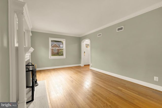 4323 WOODBERRY ST, University Park, MD 20782