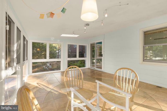4323 WOODBERRY ST, University Park, MD 20782