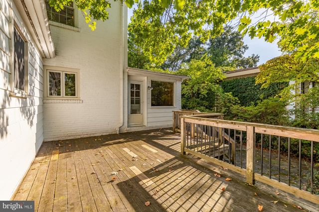 4323 WOODBERRY ST, University Park, MD 20782