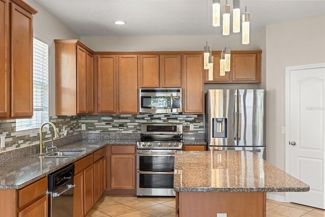 291 BLUE CYPRESS DRIVE, Groveland, FL 34736