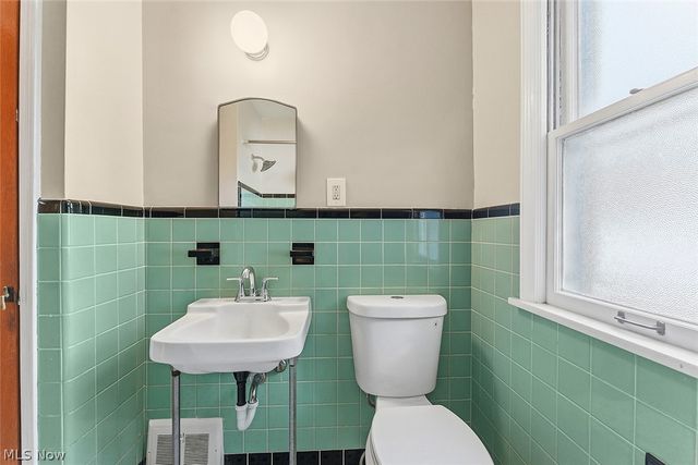 866 E 209th Street, Euclid, OH 44119