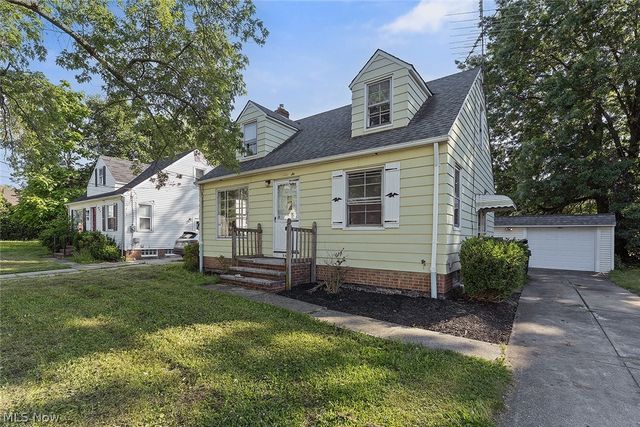 866 E 209th Street, Euclid, OH 44119