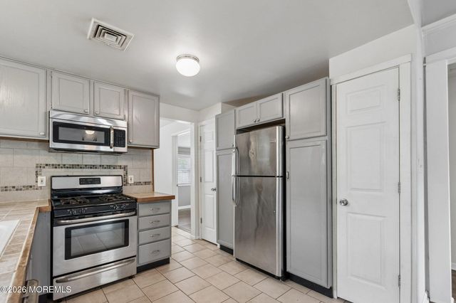 1404 Earie Way, Forked River, NJ 08731
