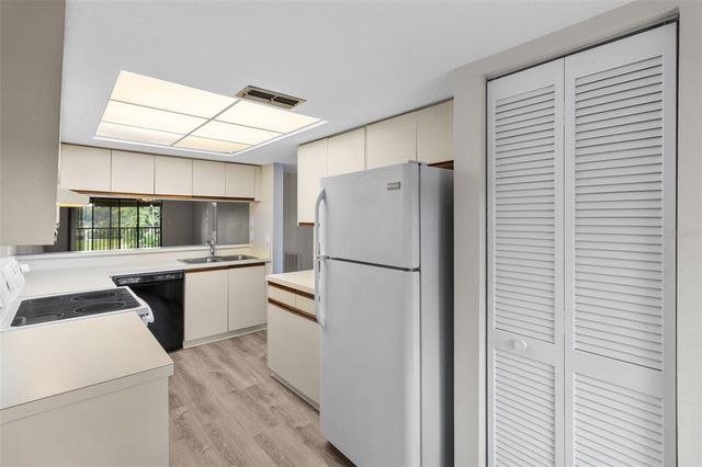 1933 GOLFVIEW DRIVE 1933, Tarpon Springs, FL 34689