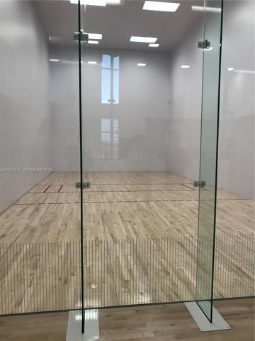 851 NE 1st Ave 207, Miami, FL 33132