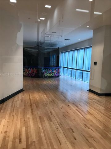851 NE 1st Ave 207, Miami, FL 33132