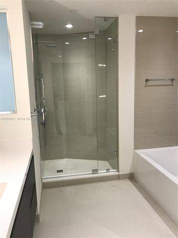851 NE 1st Ave 207, Miami, FL 33132