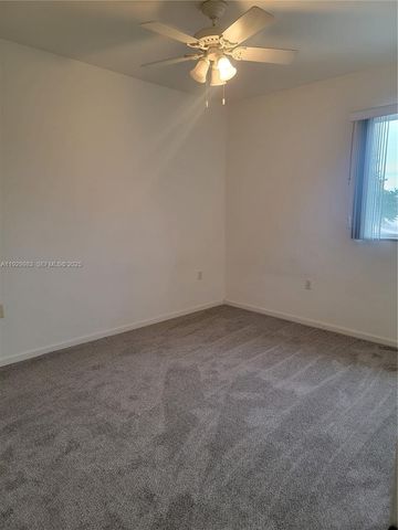 2513 Stockbridge Sq SW, Vero Beach, FL 32962