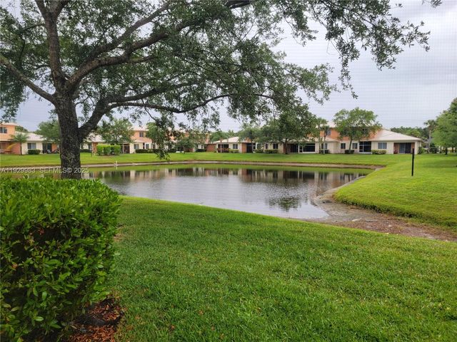 2513 Stockbridge Sq SW, Vero Beach, FL 32962