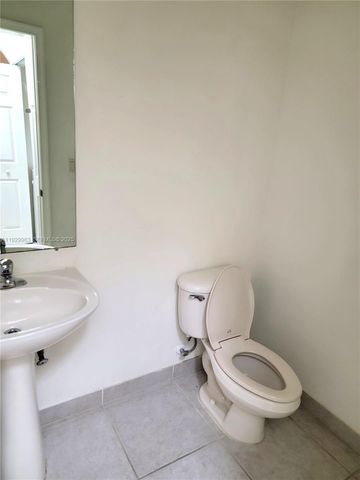 2513 Stockbridge Sq SW, Vero Beach, FL 32962