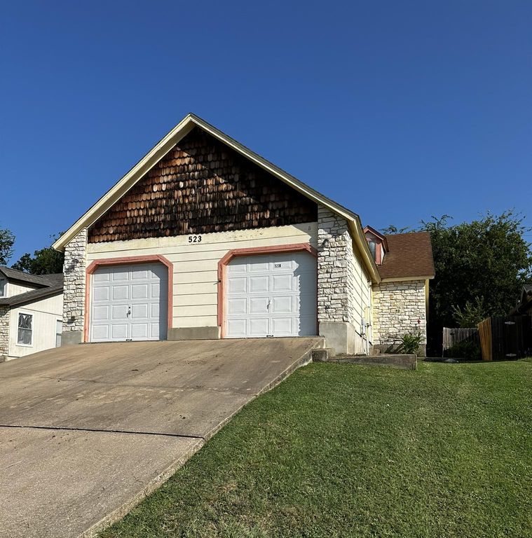 523 Cutty TRL B, Lakeway, TX 78734