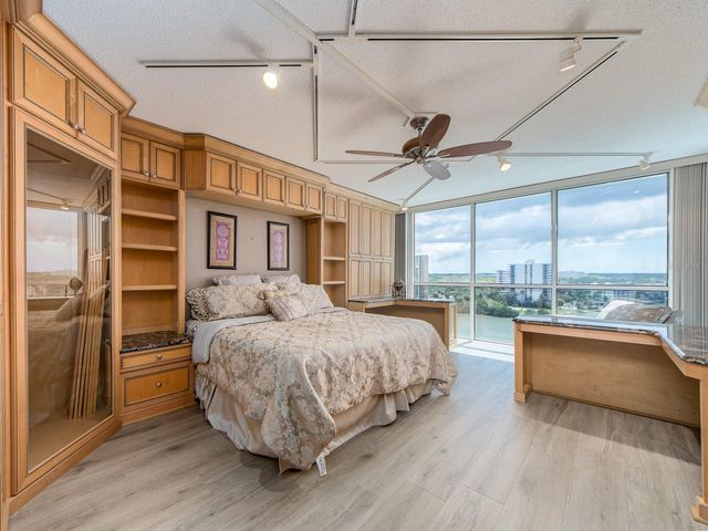 100 PIERCE STREET 1205, Clearwater, FL 33756